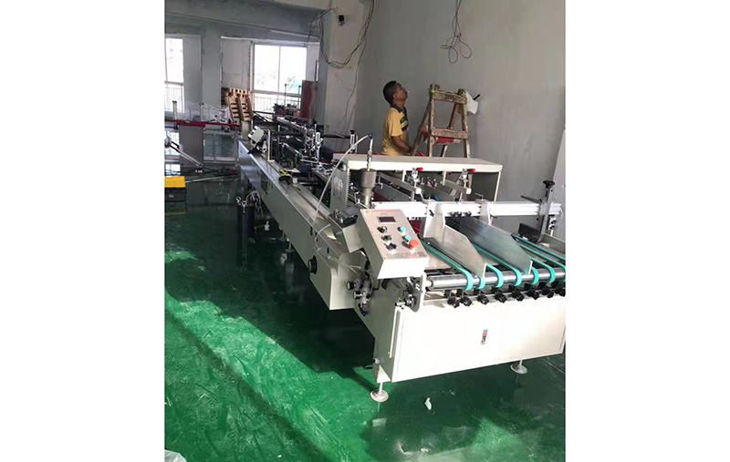 膠(jiao)盒折(she)邊機(ji)的分(fen)類特(te)點有(you)什麽(me)？