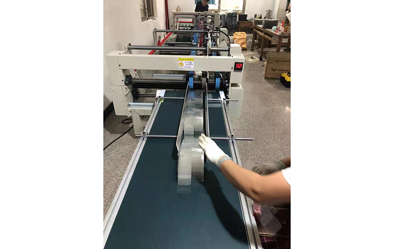 全自(zi)動膠盒(he)機哪家(jia)好？選擇(ze)和記！