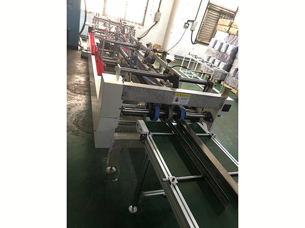 東莞現貨(huo)供應PVC膠盒(he)機  東莞廠(chang)家批發PET全(quan)自膠盒機(ji)塑料盒自(zi)動折邊機(ji)高效全自(zi)動PVC膠盒機(ji)