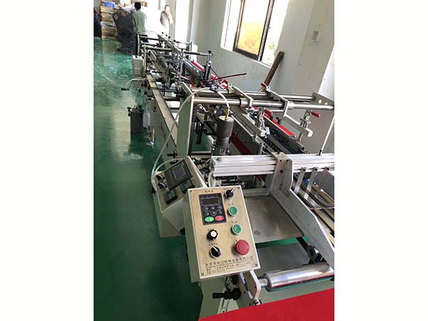 750全自動(dong)膠盒機(ji)高品質(zhi)全自動(dong)折盒機(ji)專門針(zhen)對PET糊盒(he)【店長推(tui)薦】