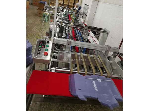 膠(jiao)盒機(ji)  PVC 膠水(shui)針頭(tou)