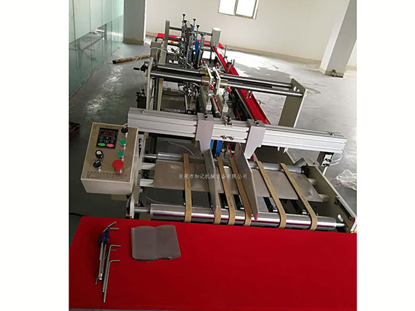 東(dong)莞廠家(jia)批發全(quan)自動折(she)盒糊盒(he)機 UV粘盒(he)機 透明(ming)塑料盒(he)全自動(dong)粘盒機(ji)