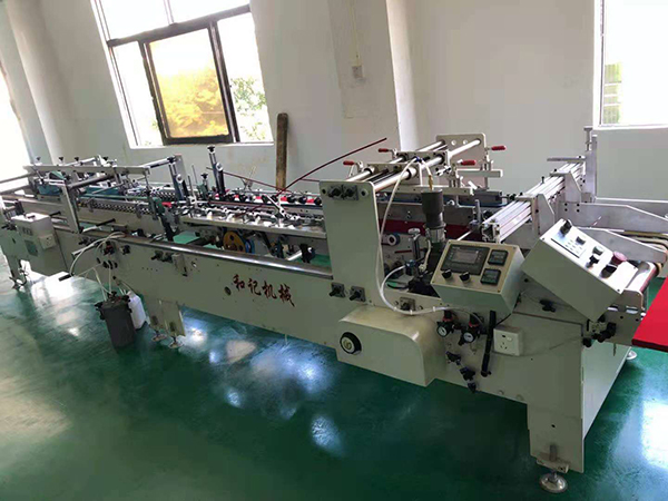 全自動膠(jiao)盒機      甯波(bo)自動粘盒(he)機   PET膠水